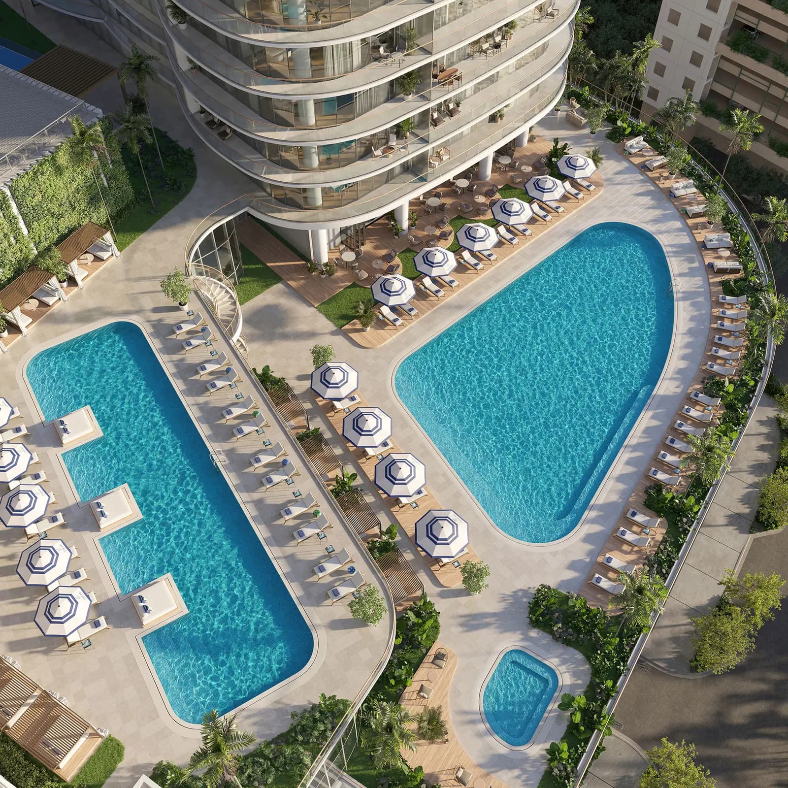 Vista aérea del deck de piscinas de Cipriani Residences Miami